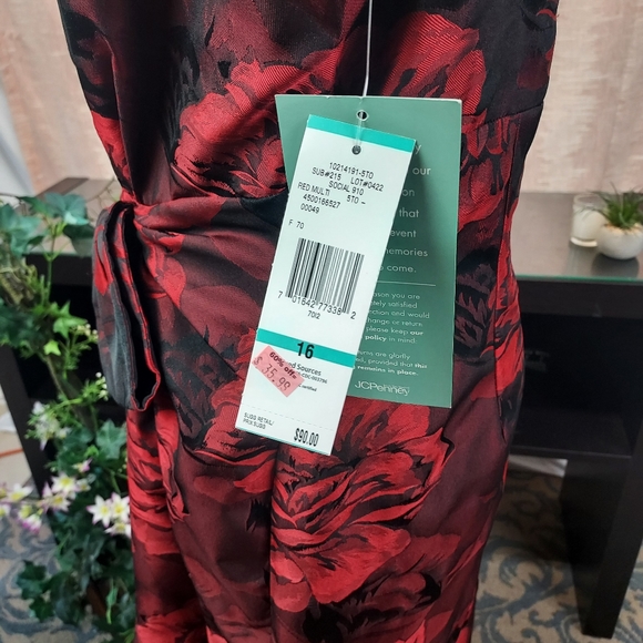 NWT black and red dress size 16 - Picture 5 of 8